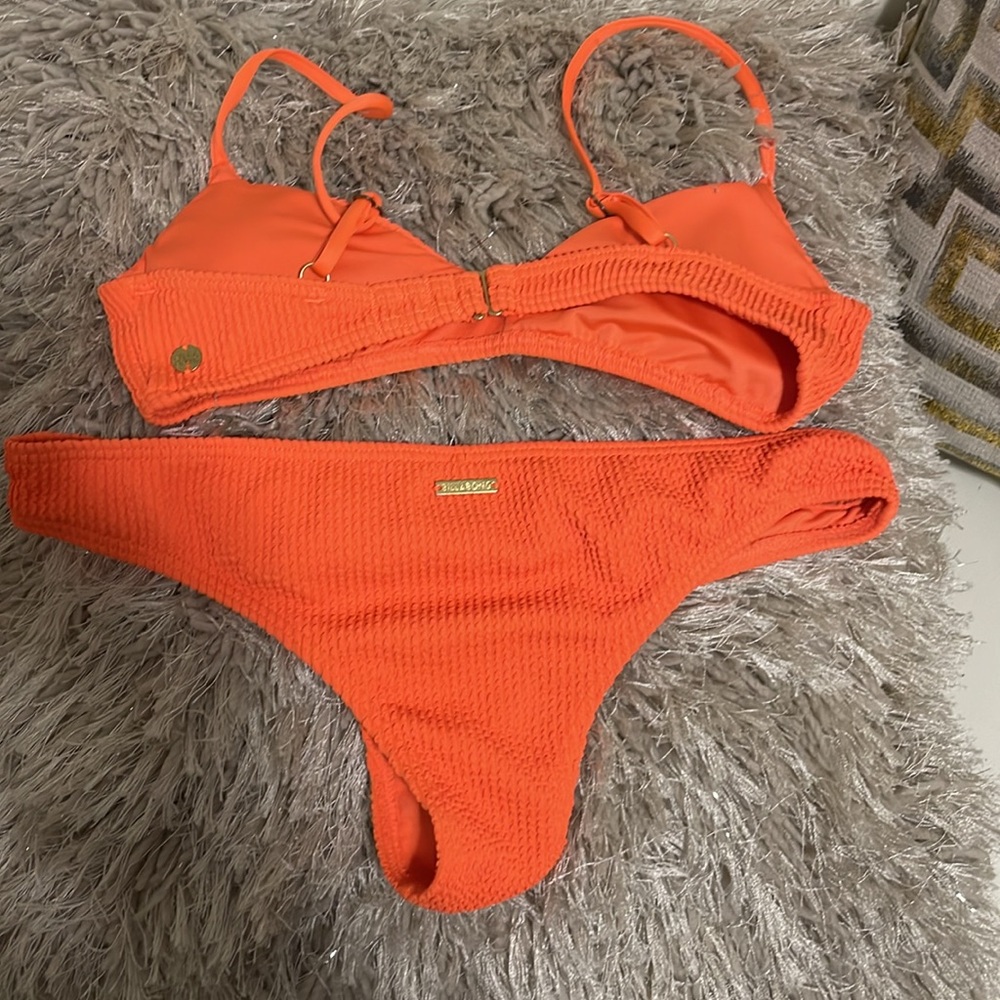 Bikini - Picture 2 of 4